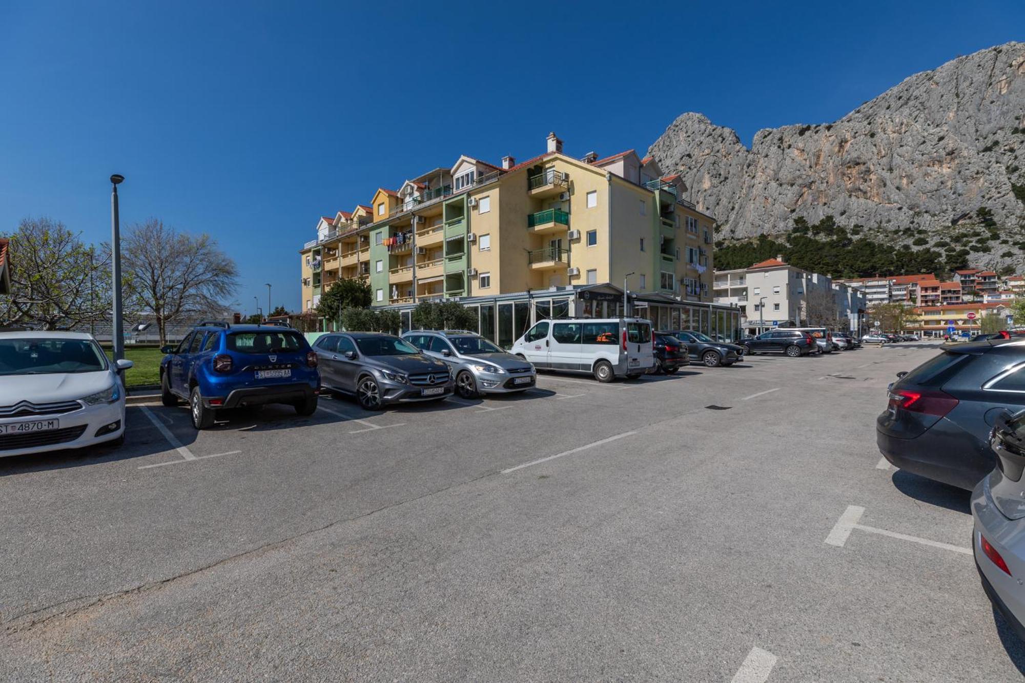 Apartment Marijo Omiš Exterior foto
